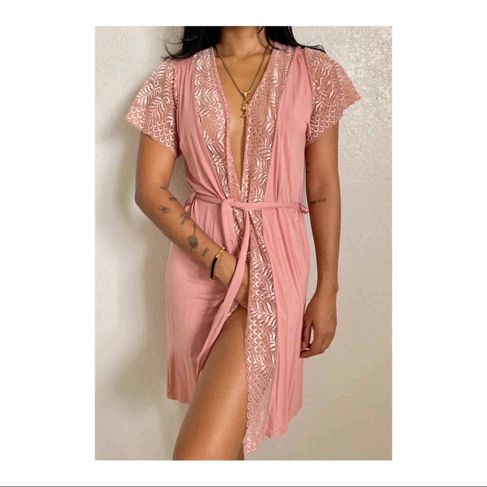 Vintage Pink-Lace Robe